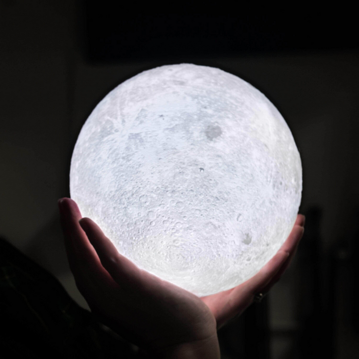 Lampe Lune 3D – Veilleuse Lunaire avec Deux Teintes et Contrôle Tactile