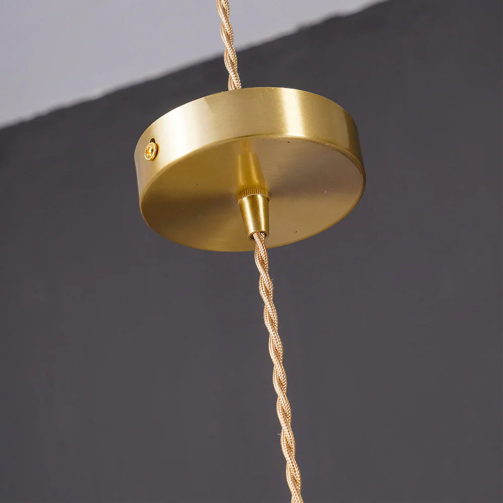 Suspension en Verre Floral avec Détails en Laiton