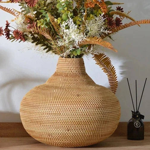 Vase en rotin