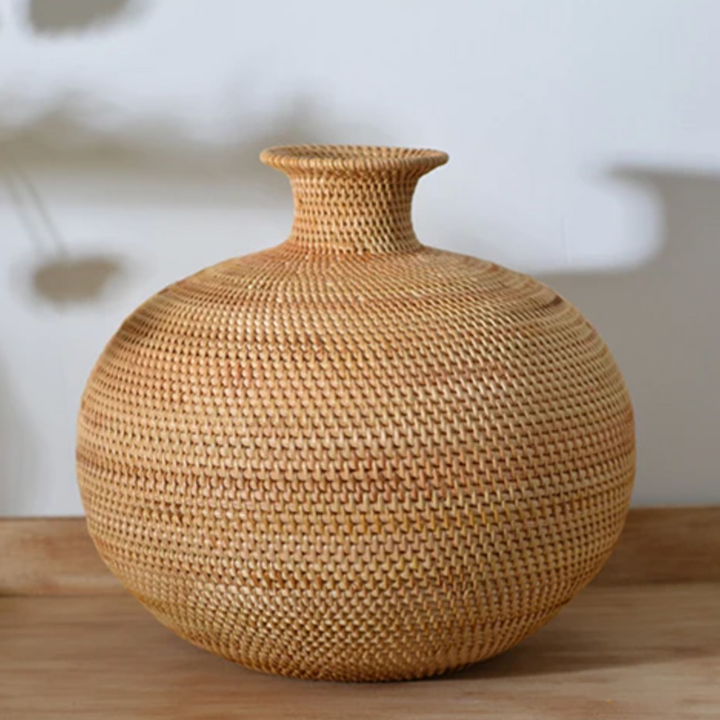Vase en rotin