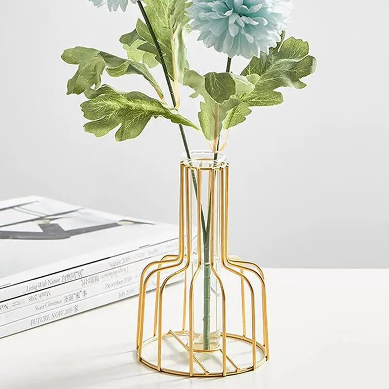 Vase cage doré