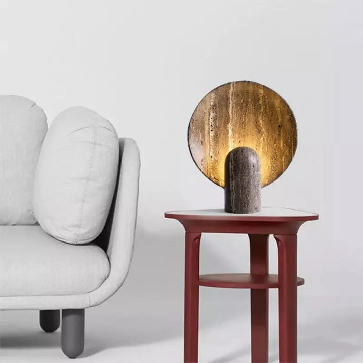 Lampe en pierre effet travertin – Élégance minérale pour votre intérieur