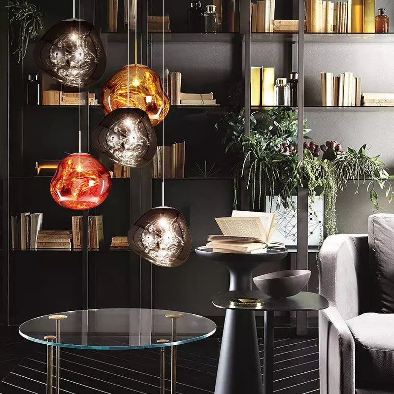 Suspension Métallique Sculpturale – Design Moderne à l’Effet Fondu
