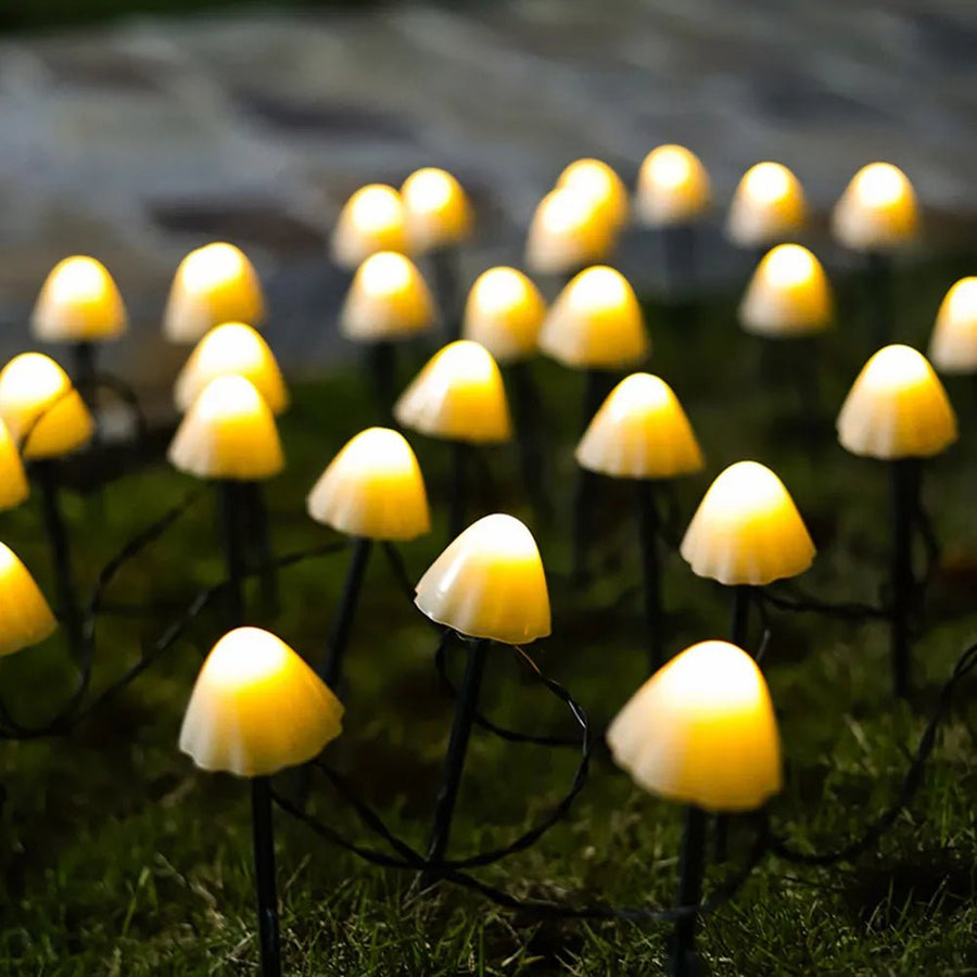 Luminaires solaires pour jardin en forme de champignon