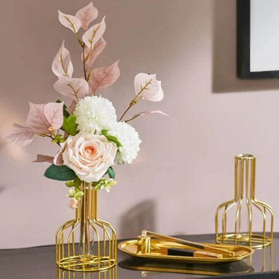 Vase cage doré
