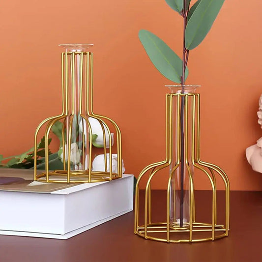 Vase cage doré