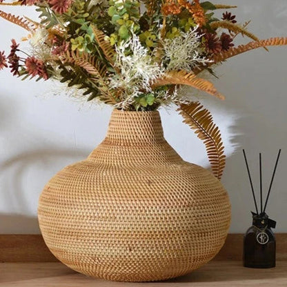 Vase en rotin