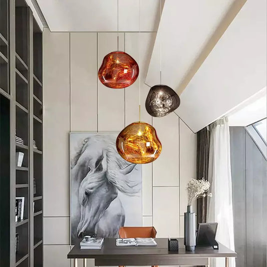 Suspension Métallique Sculpturale – Design Moderne à l’Effet Fondu
