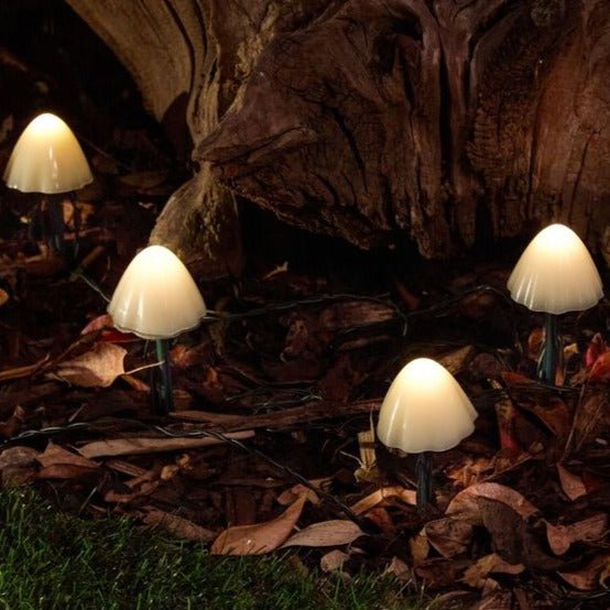 Luminaires solaires pour jardin en forme de champignon